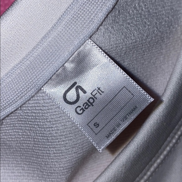 GapFit Sweater - Picture 5 of 6